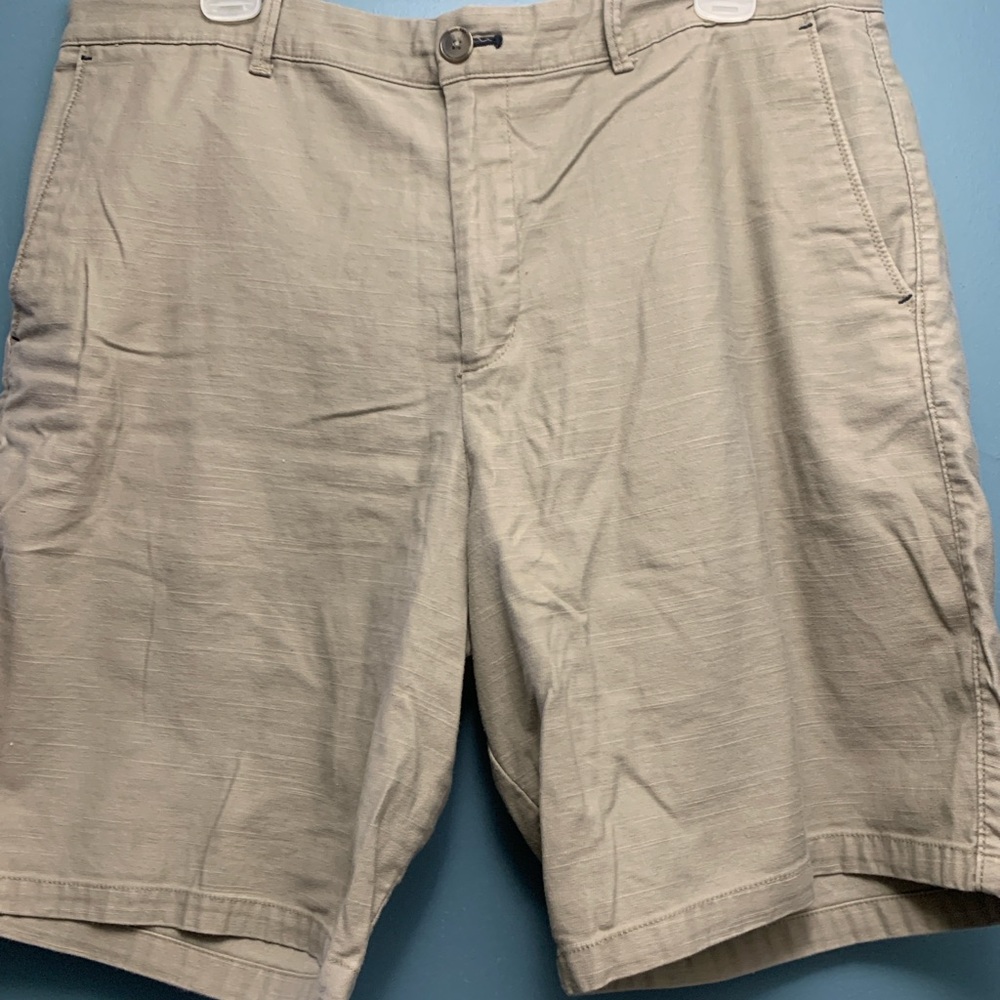 Calvin Klein Men's Flat Front Khaki Shorts - Light Tan